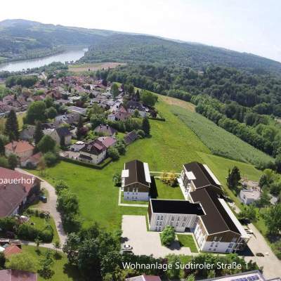 Luftansicht Gütlbauerhof und Wohnanlage Südtiroler Straße